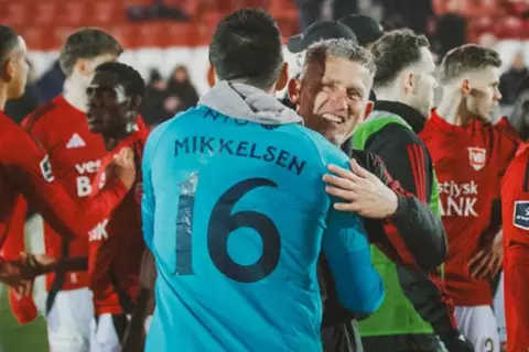 استعدادا لتدريب حراس الأهلي.. فايله الدنماركي يعلن رحيل ستيفانسن